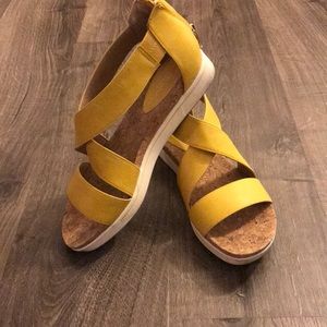 Adrienne Vittadini Sport Sandal